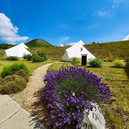 Luxusní stan Oblík Glamping *